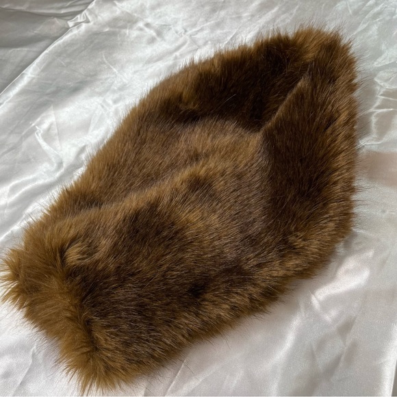 Danier Short Fur Pin Scarf - Picture 1 of 8